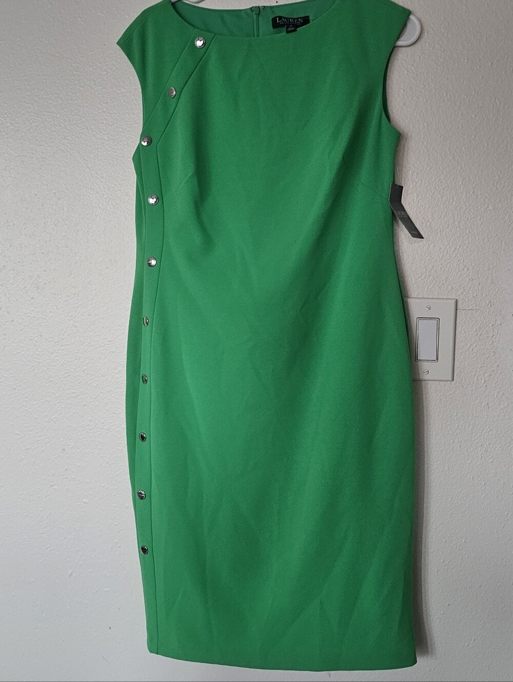 Ralph Lauren  New York Green Sleeveless Button-Accent Sheath Dress